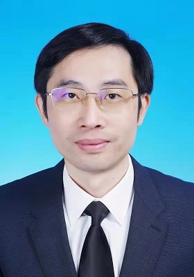 委员:宋南楼毅副主任:陈锦强方静根主任:丁 干桐庐县监察委员会杜拥